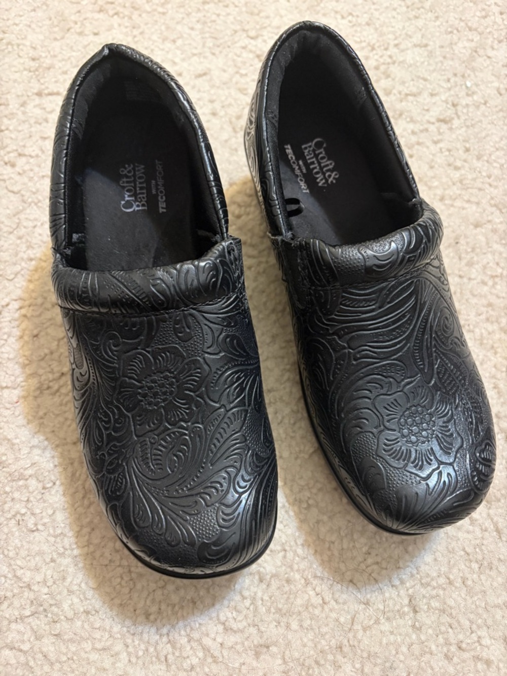 Croft & barrow Black Embossed Floral Slip-On Clogs- brand new size 5M